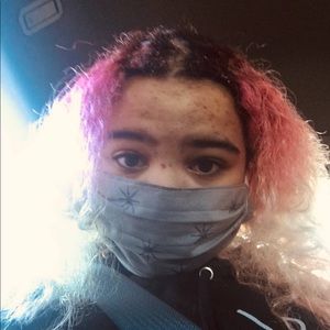 Meet your Posher, Ayla